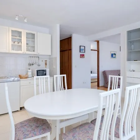 Mi Stari Grad (Hvar)