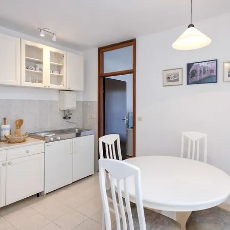 Apartment Mi