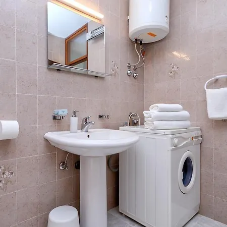 Mi Stari Grad (Hvar)