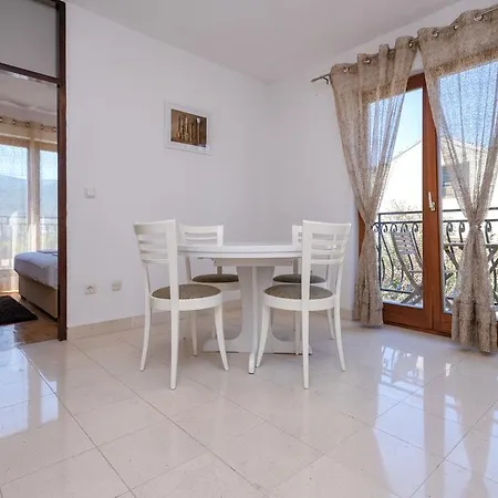 Apartment Mi