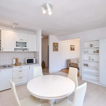 Apartment Mi